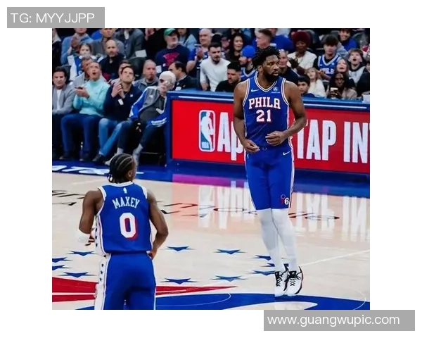 76人半场领先22分马克西独得18分勇士首节仅得10分表现惨淡