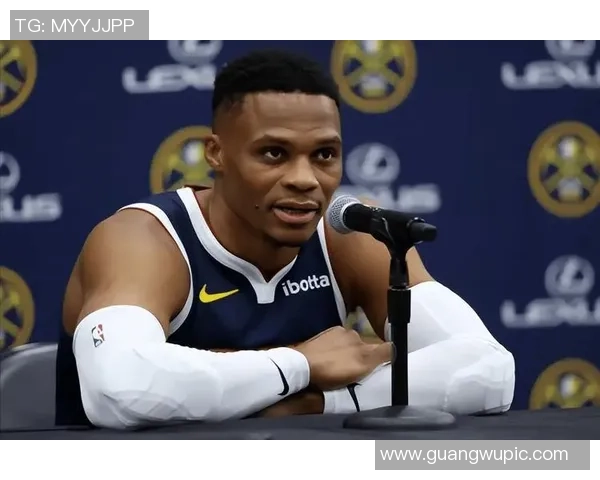 国王半场落后马刺8分威少状态起伏德罗赞独领风骚贡献18分